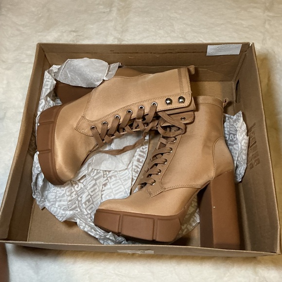 Steve Madden Shoes - Steve Madden boots